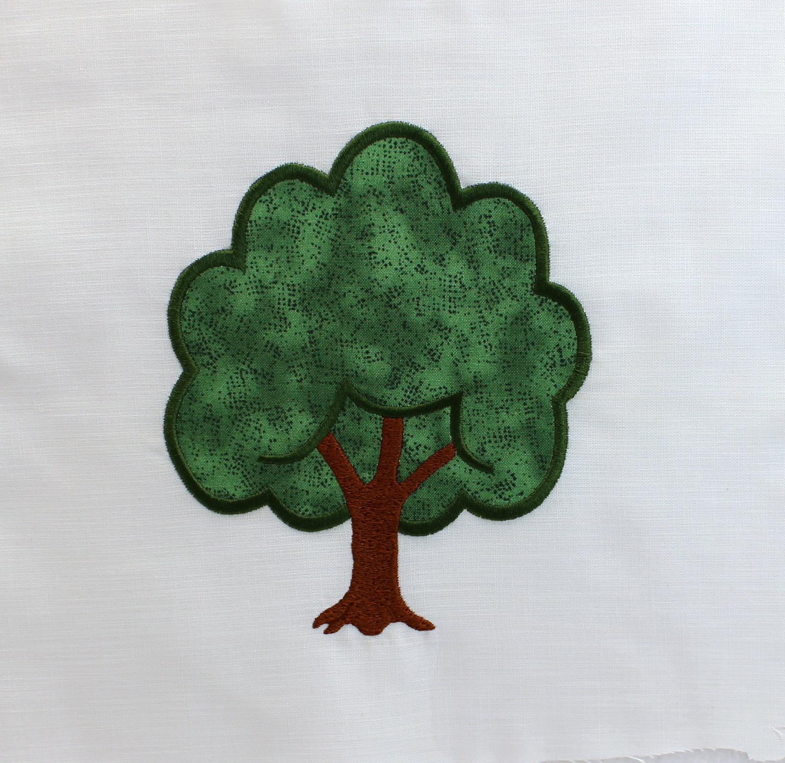 Tree Applique · Oma's Place